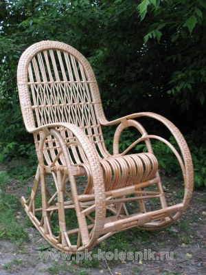 Плетеные кресла-качалки фото 1